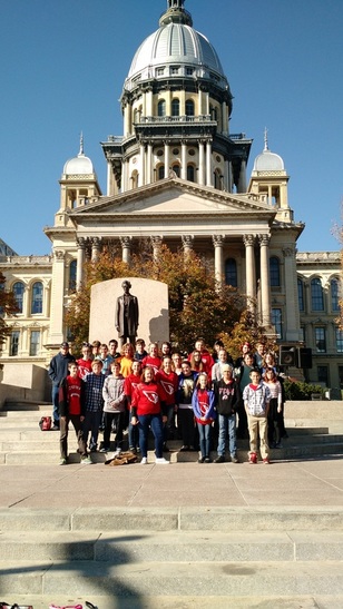2015-2016 Eighth Graders visiting the Illinois State Capitol Building